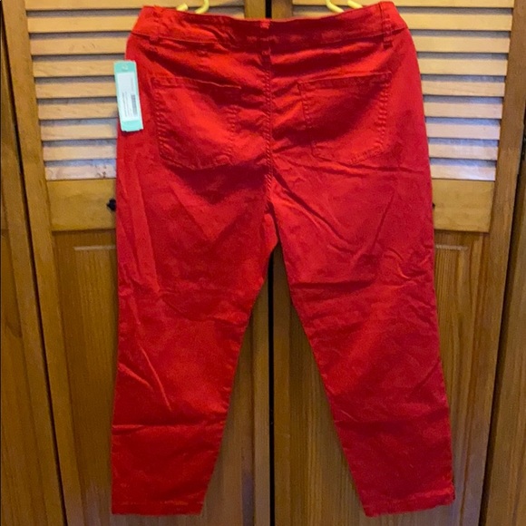 NWT Apple red capri jeans - Picture 2 of 7